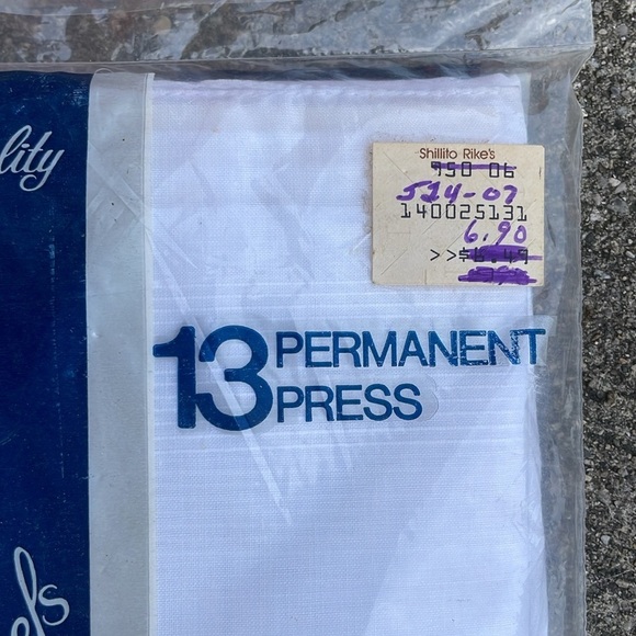 Vintage Fabrini White Classic Handkerchiefs 13 total, New, never used or opened - Picture 2 of 4